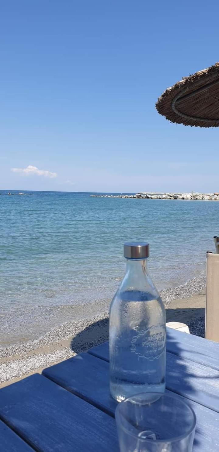 Villa Konstantinos Olympiakí Aktí Dış mekan fotoğraf