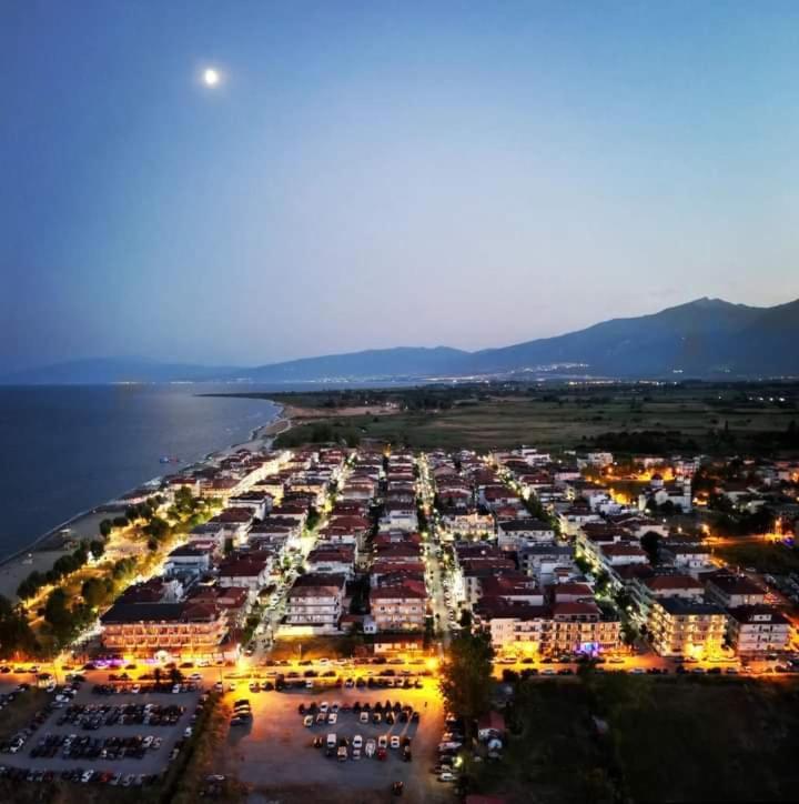Villa Konstantinos Olympiakí Aktí Dış mekan fotoğraf